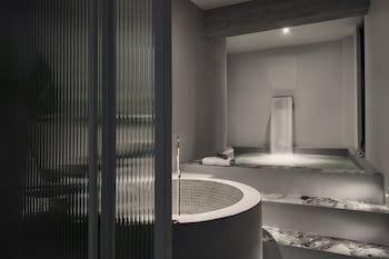 the newel metaxourgeio