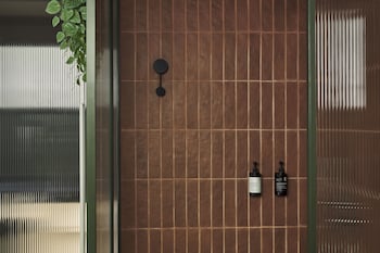 the newel metaxourgeio