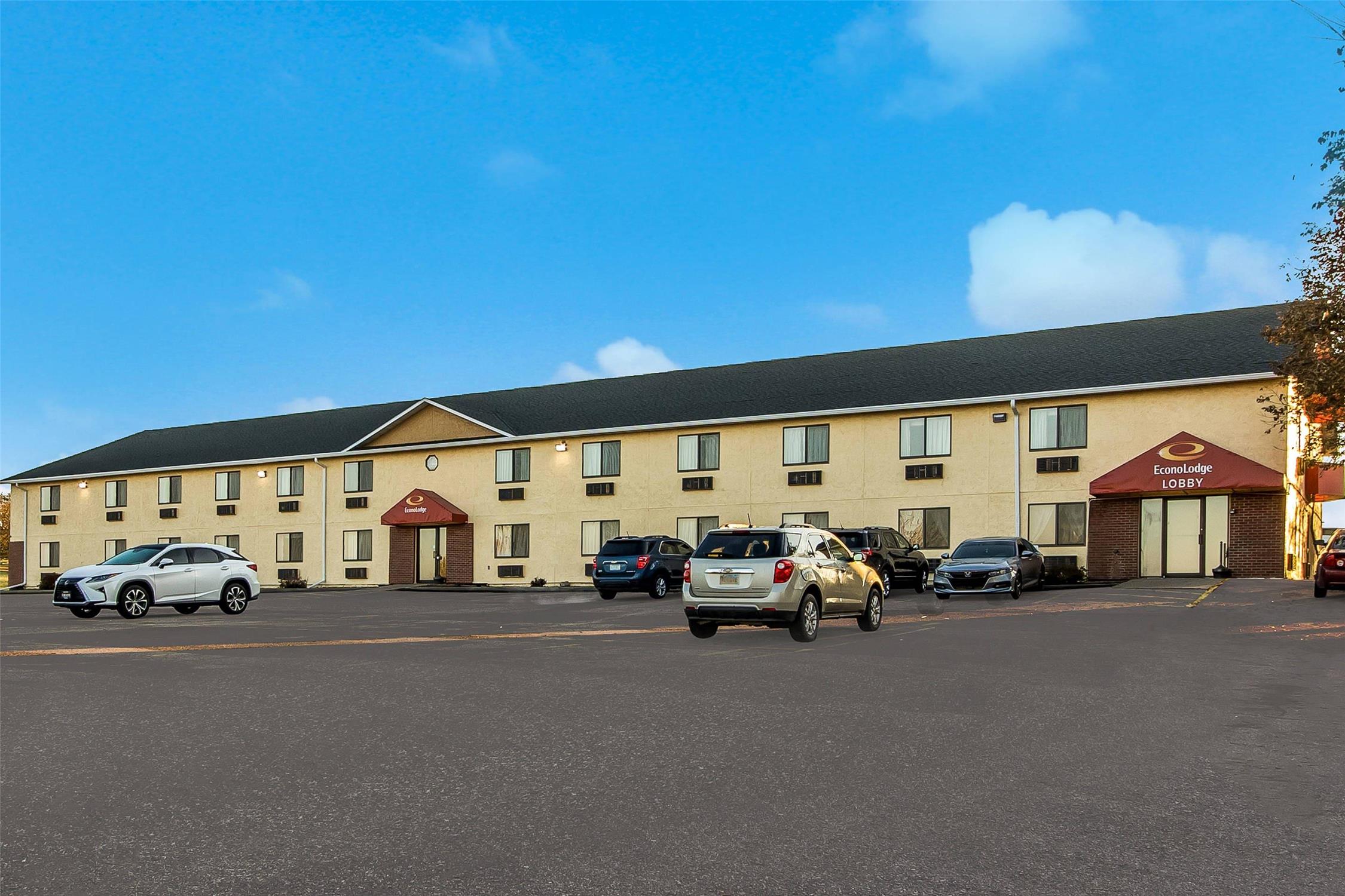econo lodge inn and suites