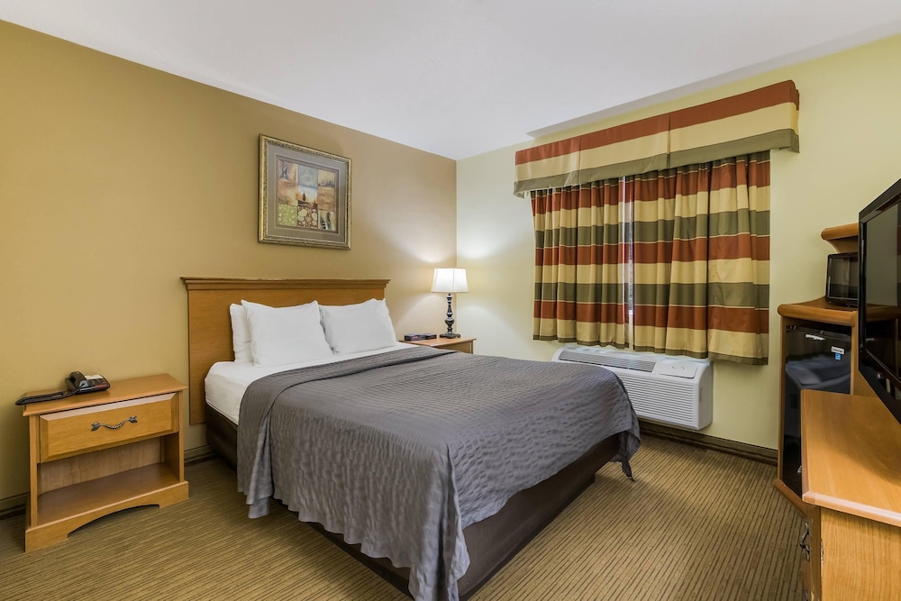 econo lodge inn and suites