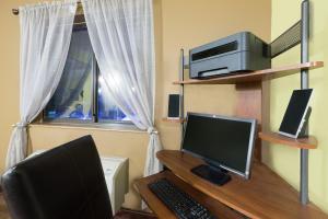 econo lodge inn and suites