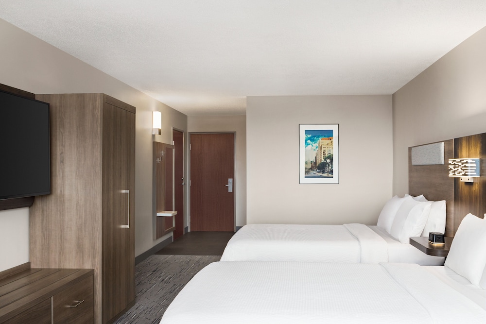 holiday inn express and suites east greenbush albany skyline by ihg