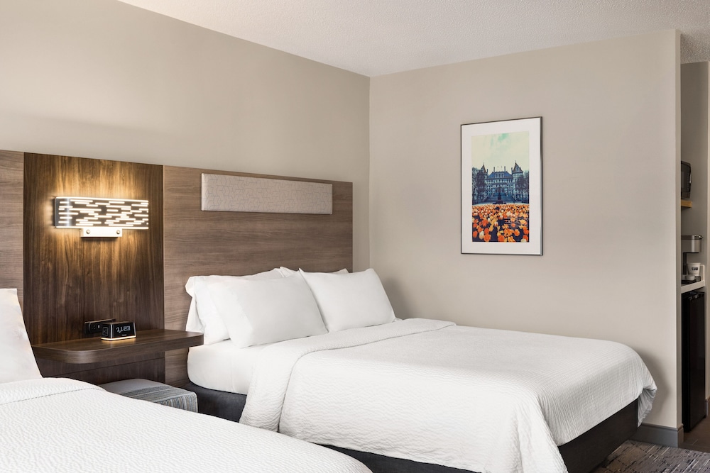 holiday inn express and suites east greenbush albany skyline by ihg