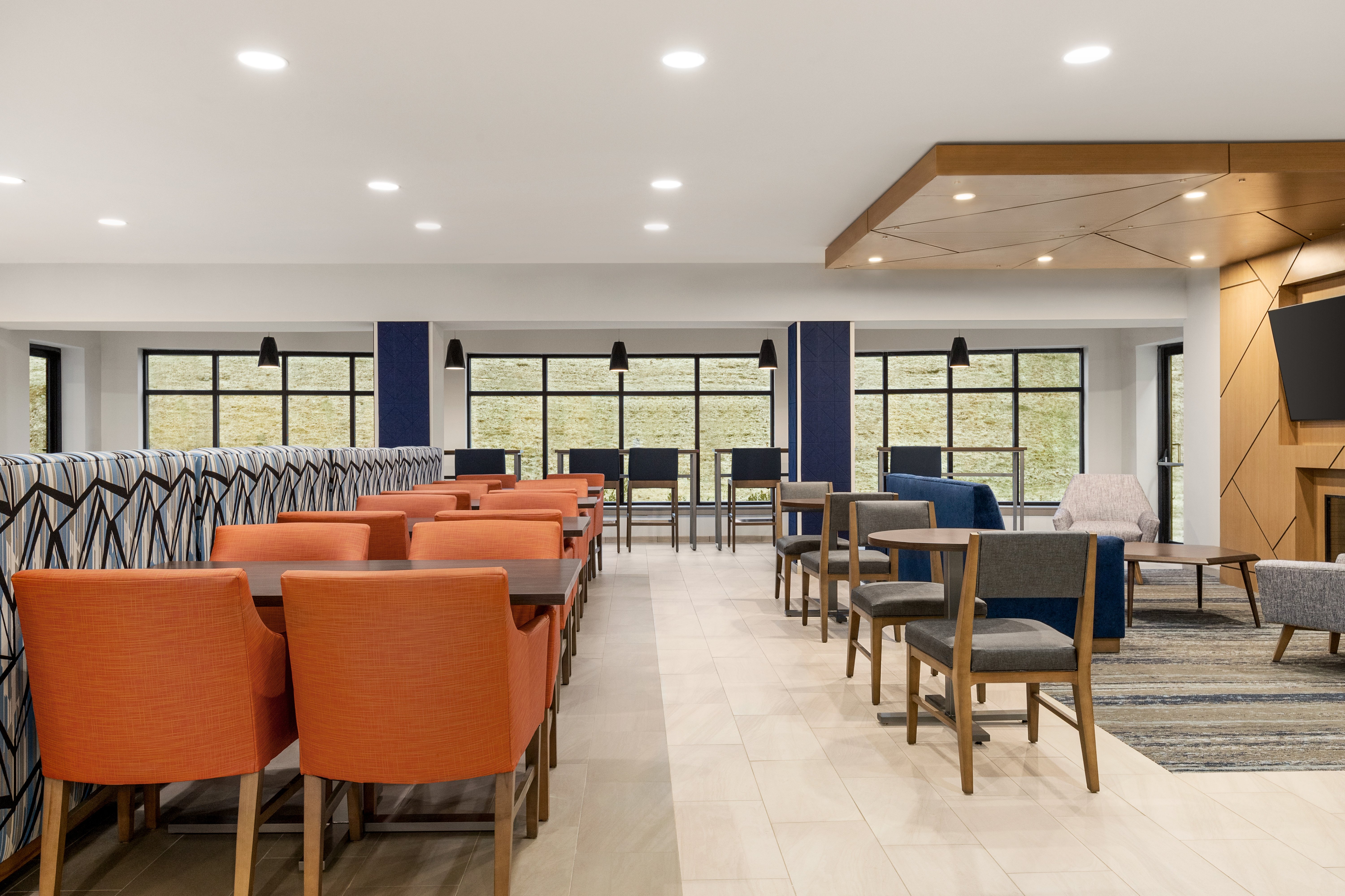 holiday inn express and suites east greenbush albany skyline by ihg