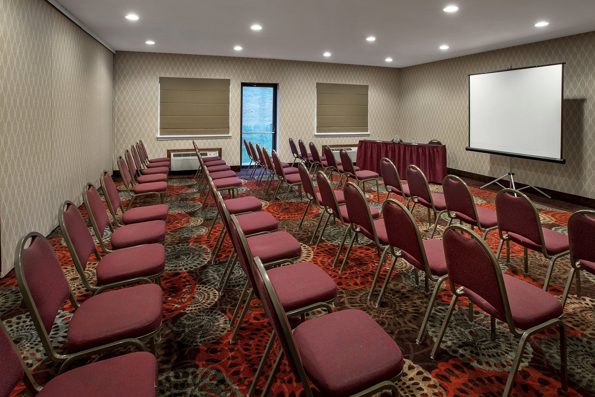 holiday inn express and suites east greenbush albany skyline by ihg