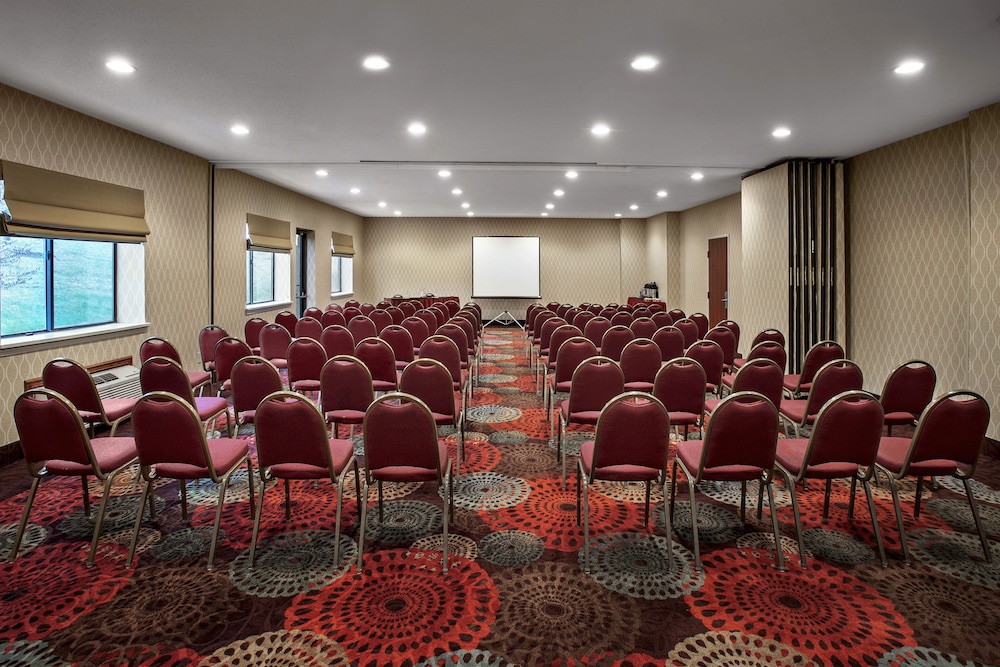 holiday inn express and suites east greenbush albany skyline by ihg