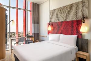 ibis doha