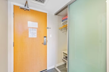 ala moana hotel by hostie