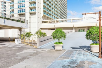 ala moana hotel by hostie