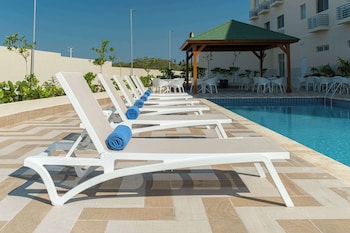 super 8 by wyndham manzanillo