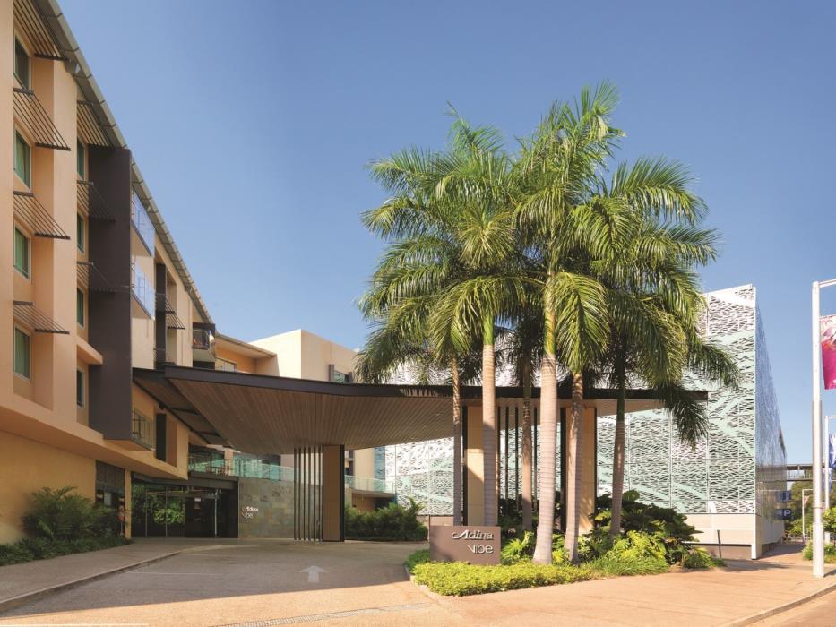 adina apartment hotel darwin waterfront
