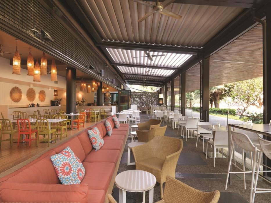 adina apartment hotel darwin waterfront