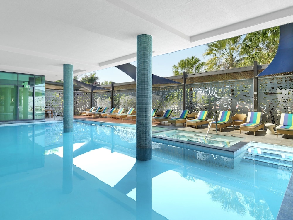 adina apartment hotel darwin waterfront