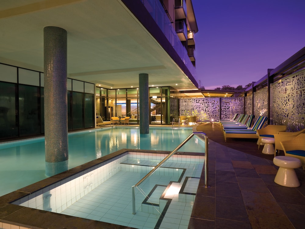 adina apartment hotel darwin waterfront