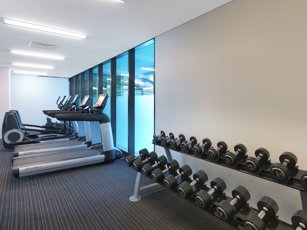 adina apartment hotel darwin waterfront