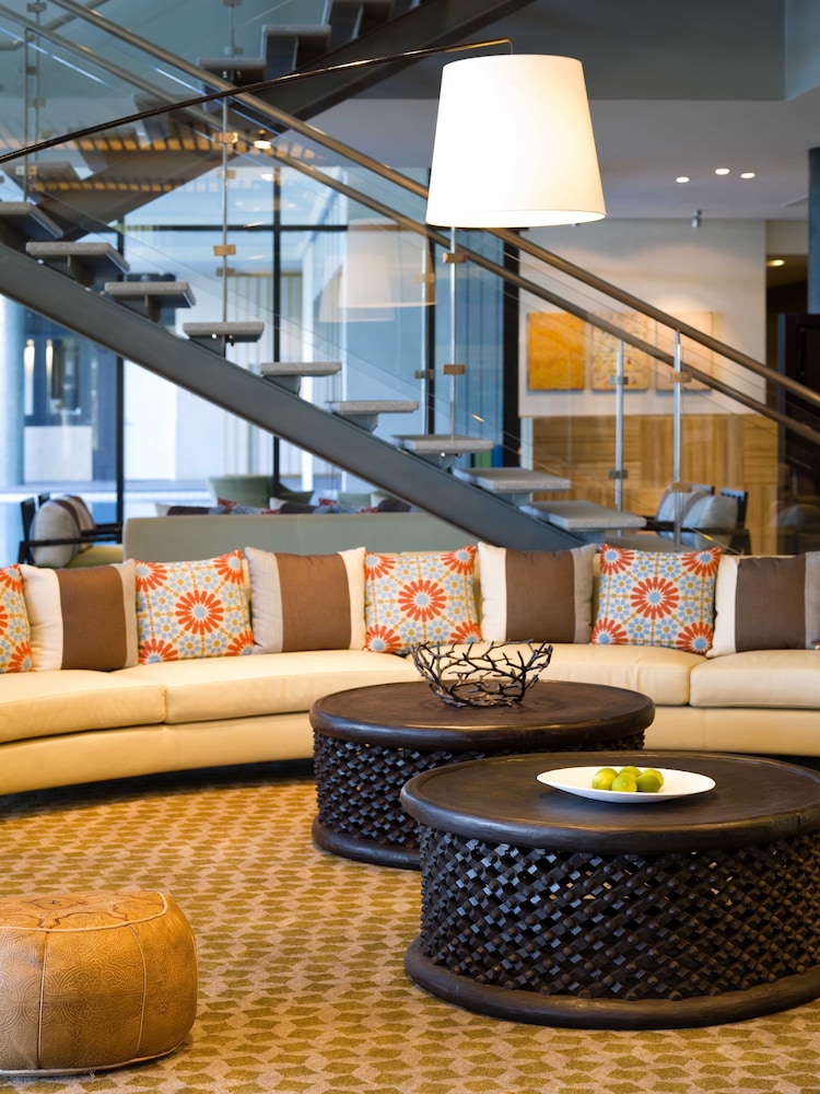 adina apartment hotel darwin waterfront