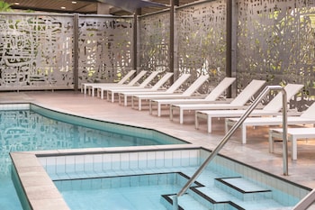 adina apartment hotel darwin waterfront