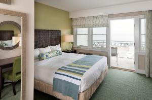 Sea Crest Beach Resort,Cape Cod>>Barnstable County,4 star