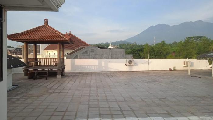 koolkost villa puncak tidar