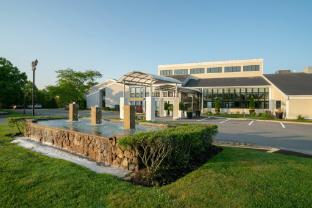 holiday inn hyannis by ihg