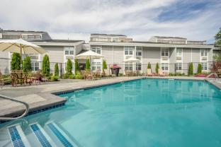 holiday inn hyannis by ihg