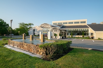 holiday inn hyannis by ihg