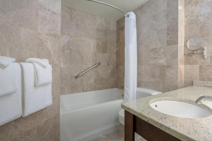 holiday inn hyannis by ihg
