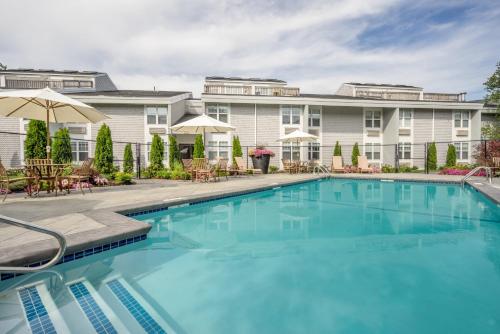 holiday inn hyannis by ihg