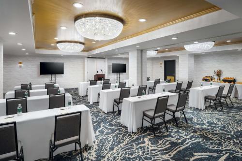 the terrace hotel lakeland tapestry collection by hilton