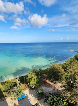 aquarius beach tower