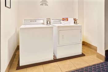 Super 8 By Wyndham Longmont/Del Camino,Colorado>>Boulder,2 star