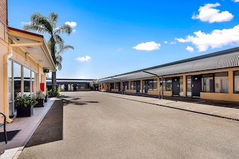 comfort inn and suites manhattan