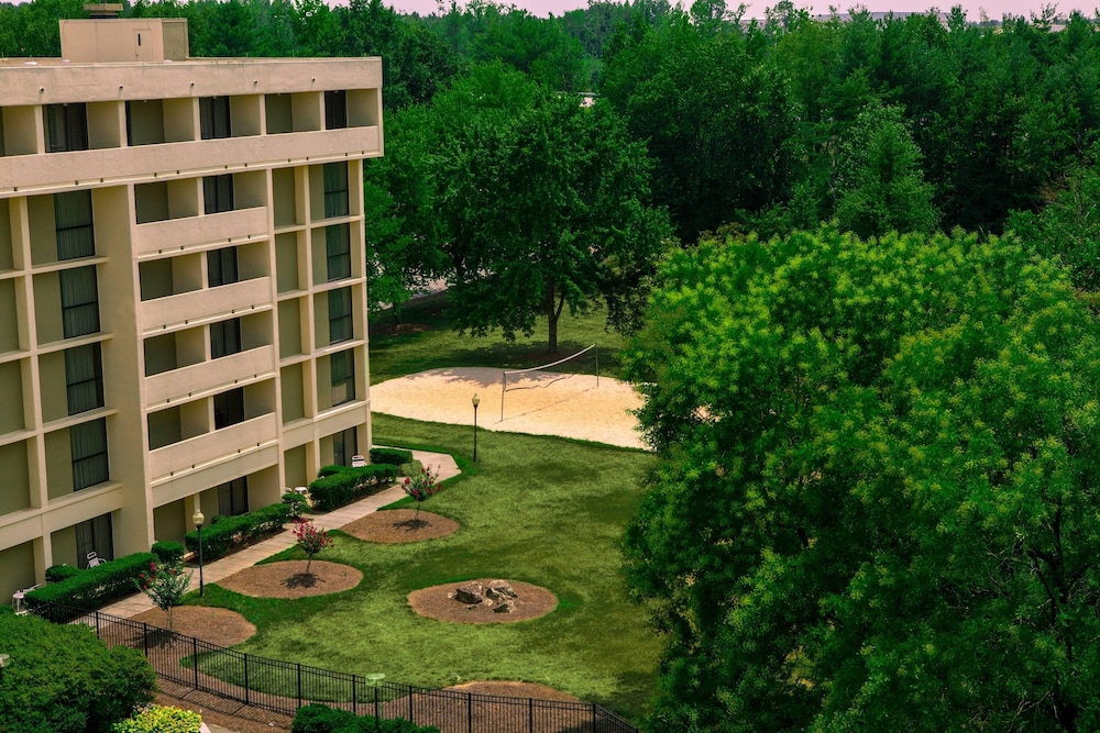 marriott greensboro airport