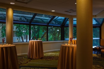 marriott greensboro airport