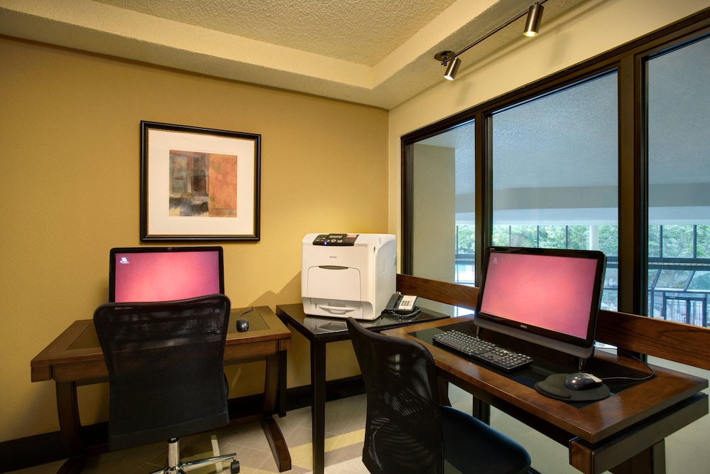 marriott greensboro airport