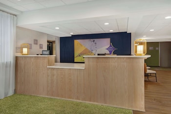 Spark By Hilton Rochester University Area,Monroe>>Brighton,3 star