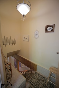 jewel lake bed and breakfast