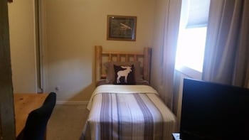 jewel lake bed and breakfast