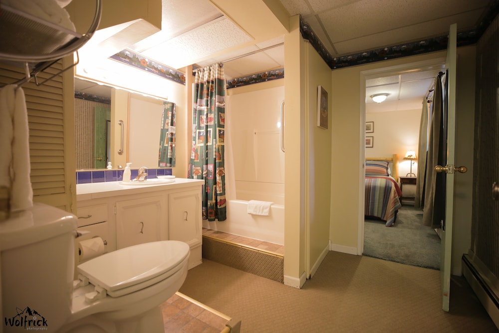 jewel lake bed and breakfast