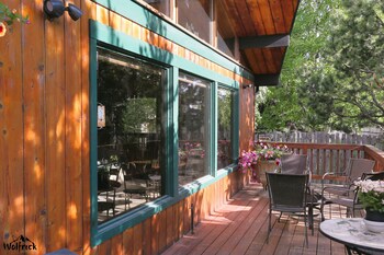 Jewel Lake Bed And Breakfast,Alaska>>Anchorage,3 star