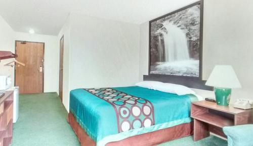 super 8 by wyndham reedsburg