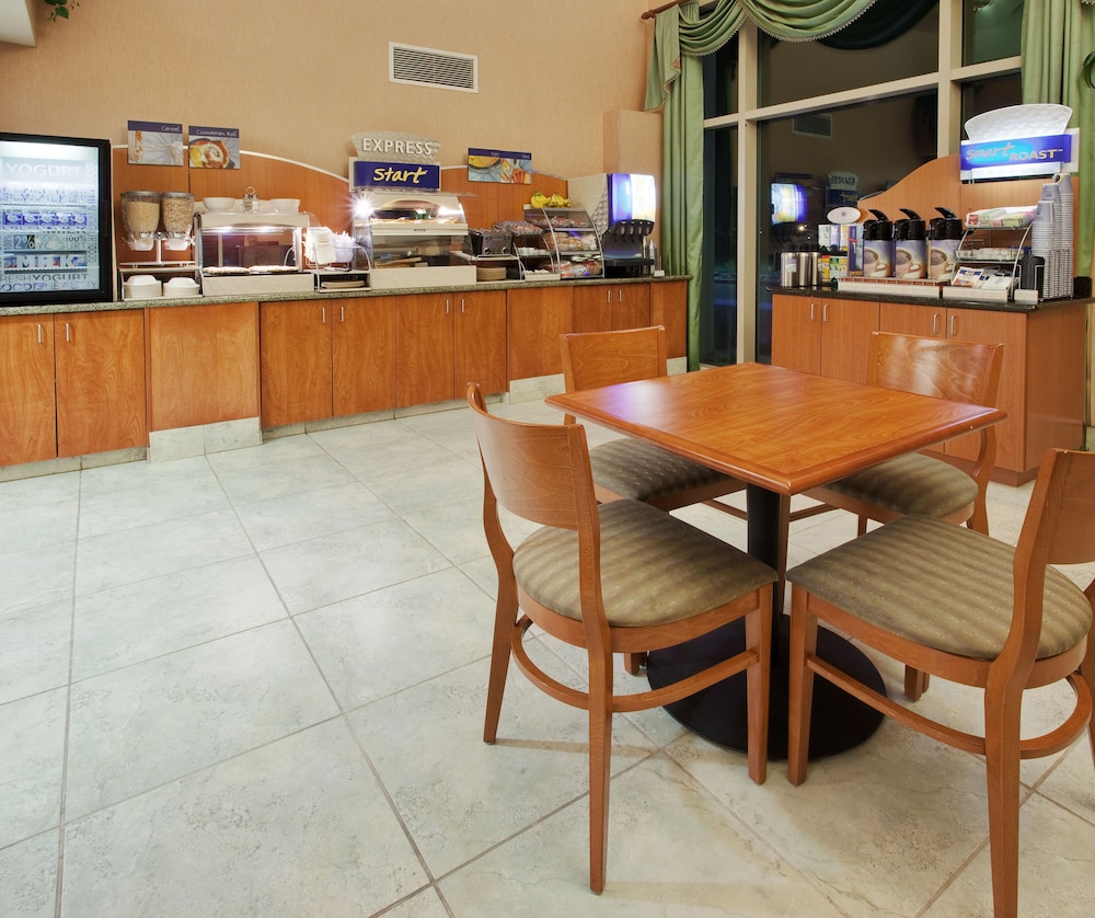 holiday inn express and suites carson city by ihg