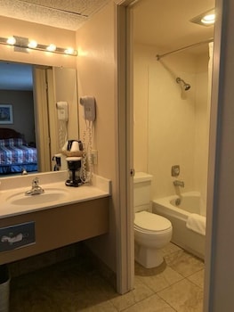 hardman house inn and suites