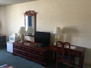 hardman house inn and suites