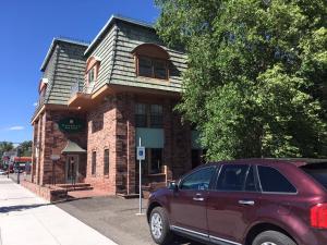 hardman house inn and suites