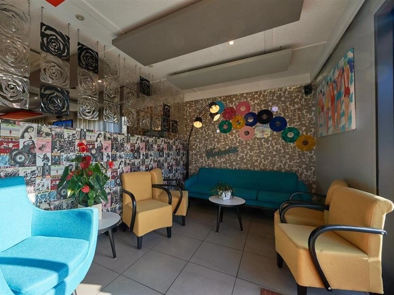 kyriad bordeaux ouest merignac aeroport