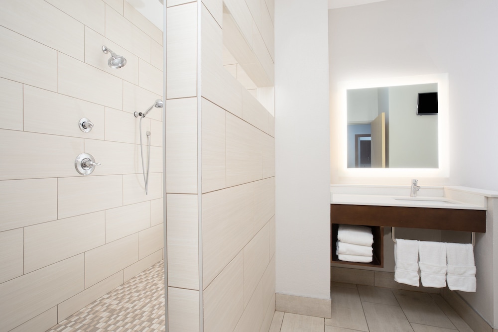 holiday inn express and suites amarillo by ihg