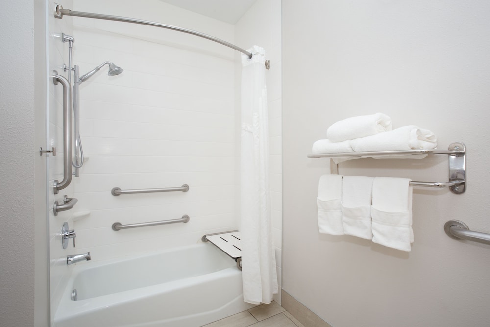 holiday inn express and suites amarillo by ihg