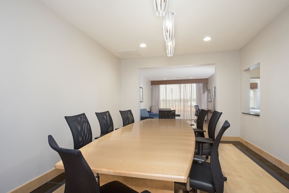 holiday inn express and suites amarillo by ihg