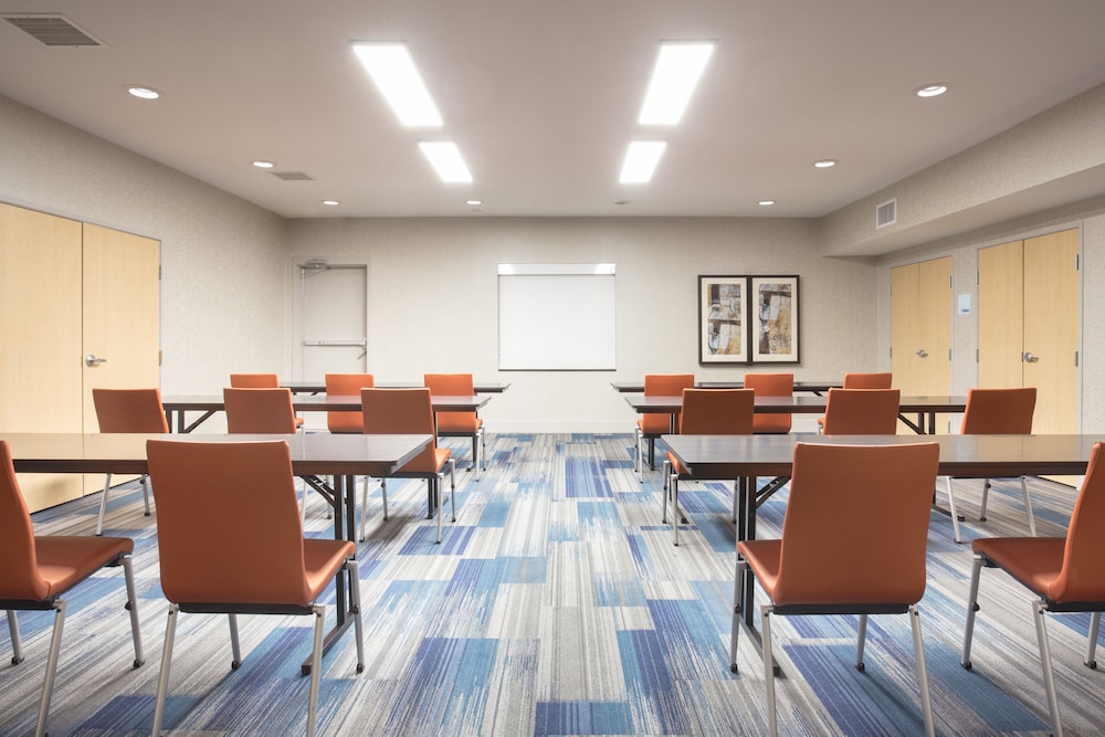holiday inn express and suites amarillo by ihg
